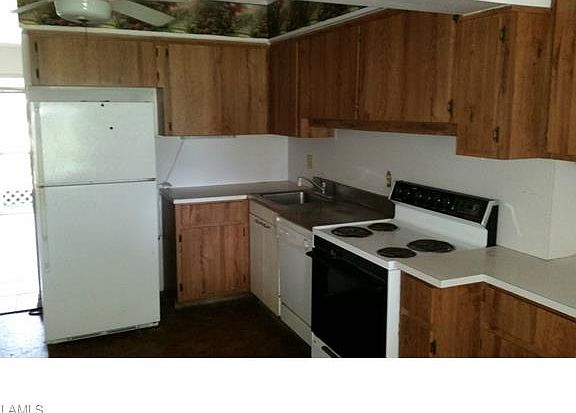 3rd image of 1104 Taylor Ln