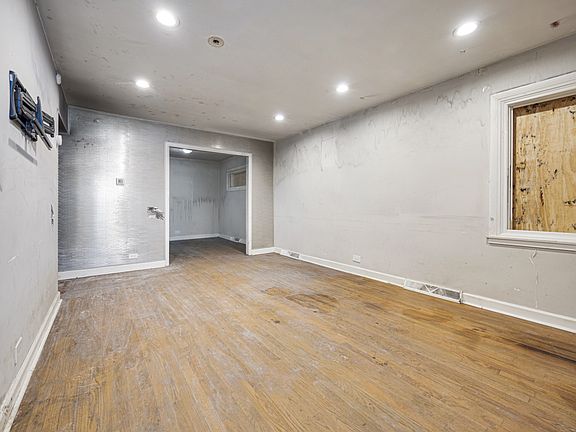 5th image of 742 Bellwood Ave