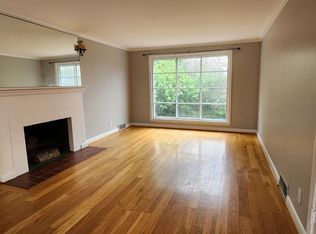 5735 59th Ave NE, Seattle, WA 98105