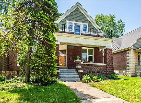 2nd image of 4940 Botanical Ave