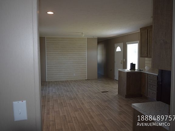 4th image of 207 Old Tavern Ln #207