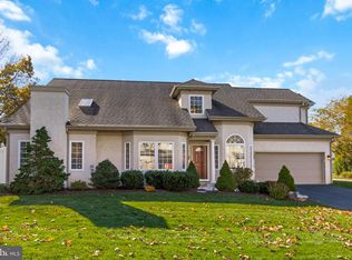 680 Woodfield Dr, Lititz, PA 17543