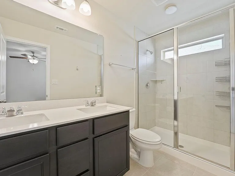 202 Driftwood Ln — Photo 16