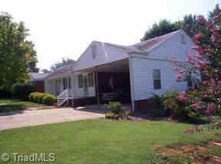 194 W Peacock Ave, Denton, NC 27239