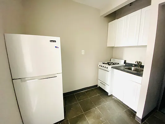 Rented by Highline Residential | media 4