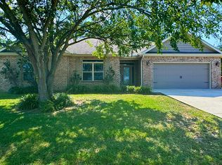 225 Trish Dr, Crestview, FL 32536