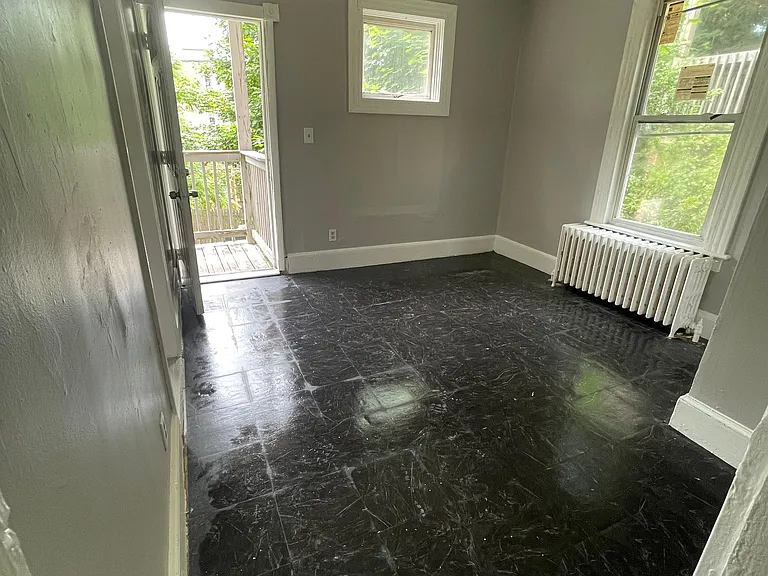 187 Buckingham St #1W — Photo 3