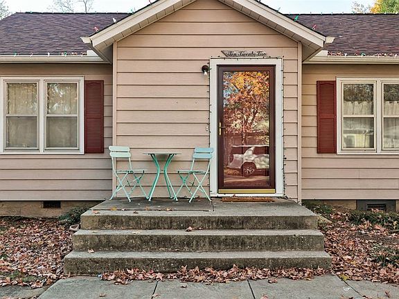 3rd image of 1022 McNamee St