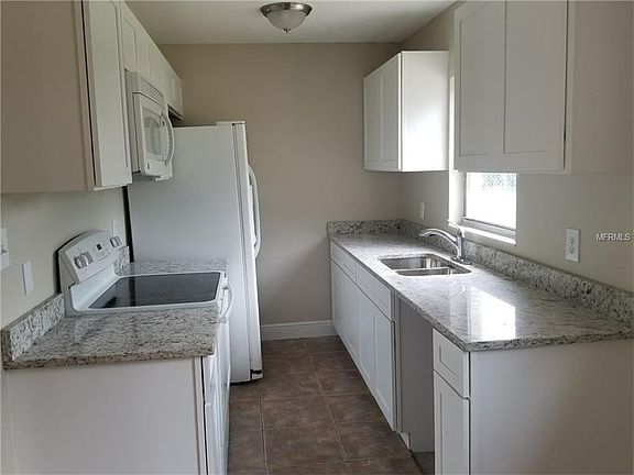 4th image of 329 N Hart Blvd