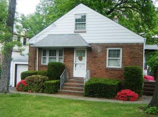121 S Prospect Ave, Bergenfield, NJ 07621