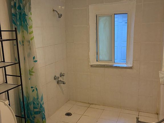5th image of 4100 N 32nd Ct #3
