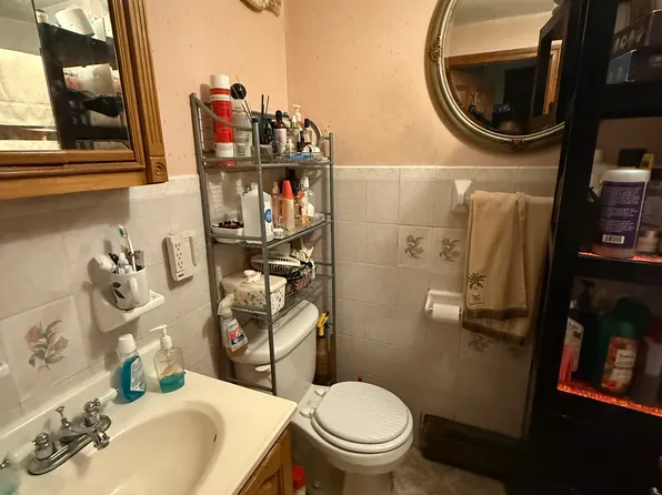 1152 Jefferson Avenue image 7 of 16