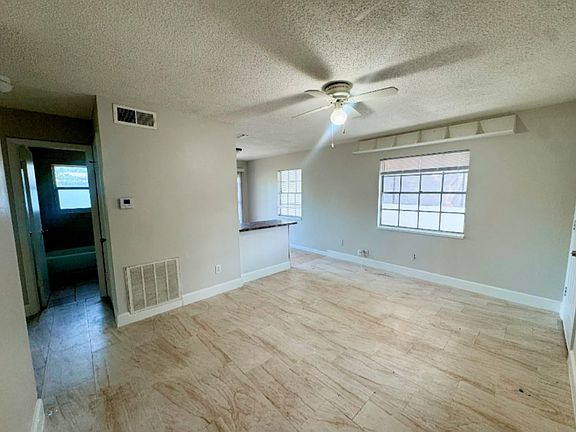 4th image of 201 E Buchanon Ave #2