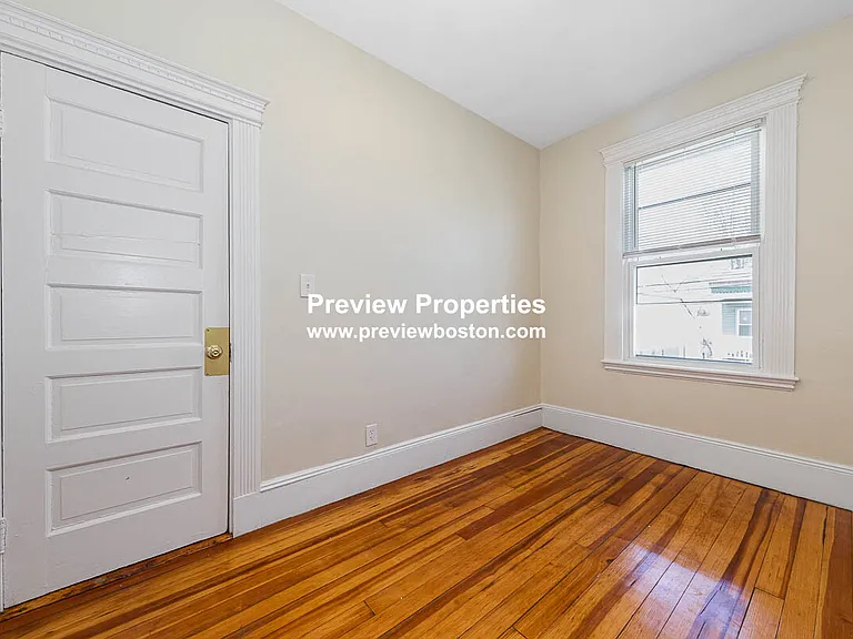Brackett St — Photo 33