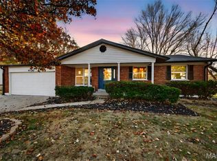 4728 Ringer Rd, Saint Louis, MO 63129