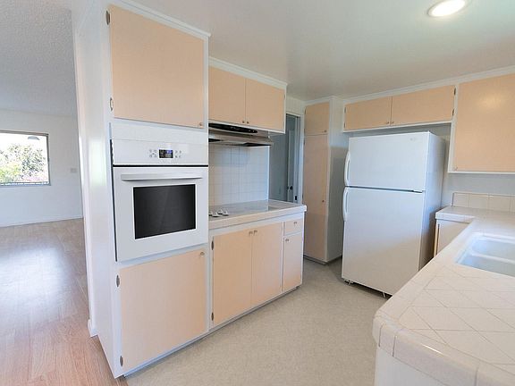 3rd image of 40 Harkness Ave APT 6