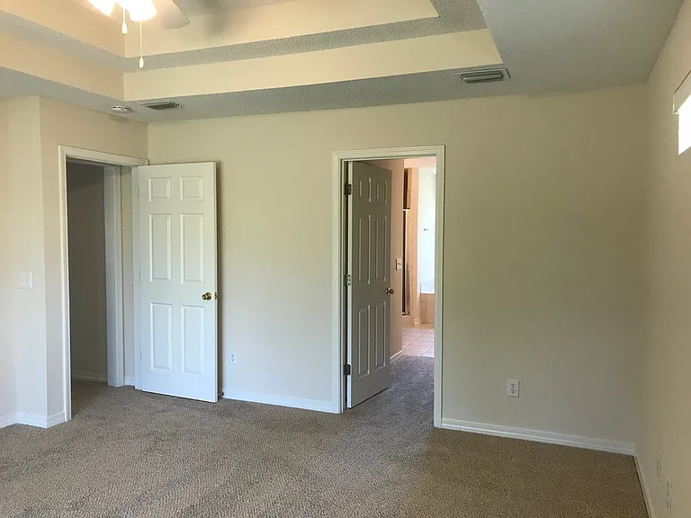 2642 Hidden Creek Dr — Photo 33
