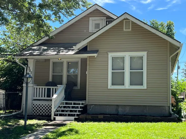1307 SW Hampton St, Topeka, KS 66604
