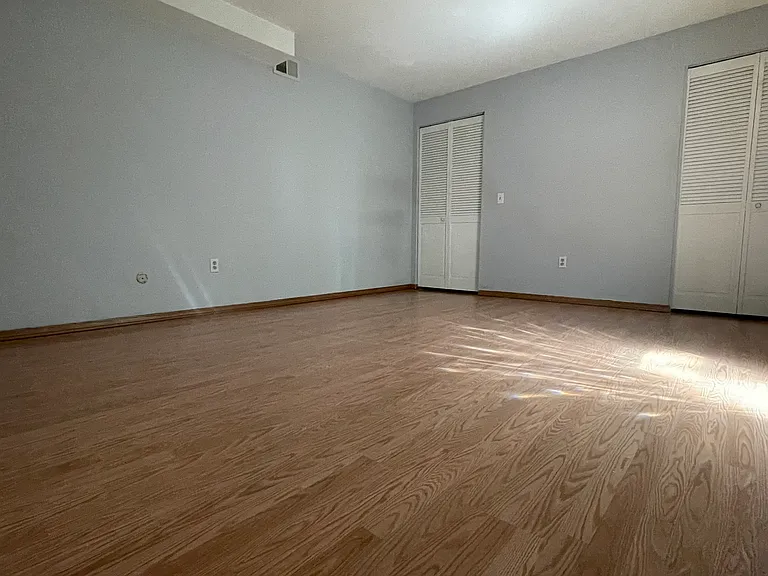 3 Shadowbrook Ln #25 — Photo 14