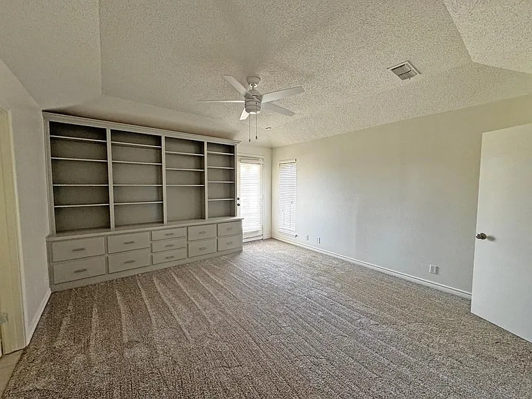 4027 Angelina Dr — Photo 18