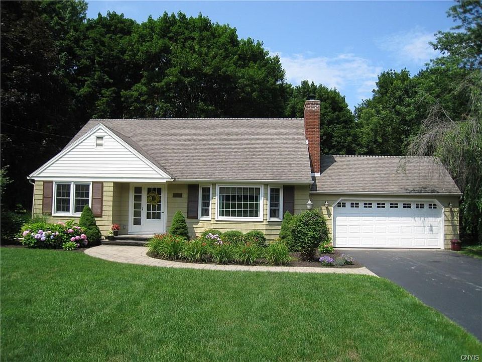 1st image of 106 Churchill Ln