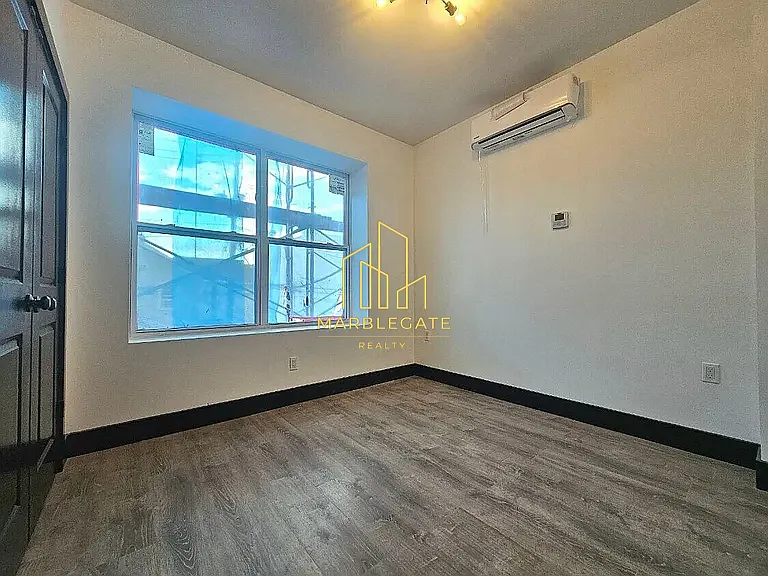 11 Thomas St #22C — Photo 4