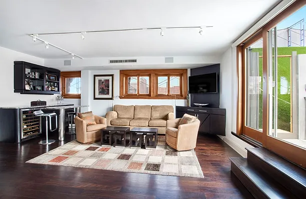 Rented by Corcoran | media 4