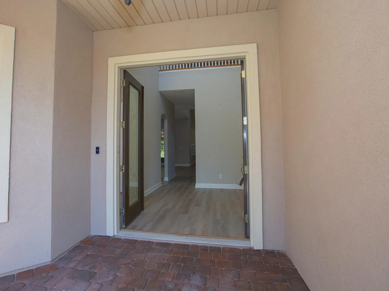 4 bed, 3088 sqft, $4,500 — Photo 2