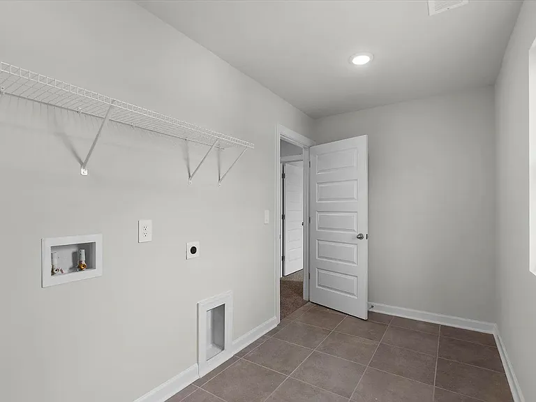 652 Orsman Trl — Photo 32