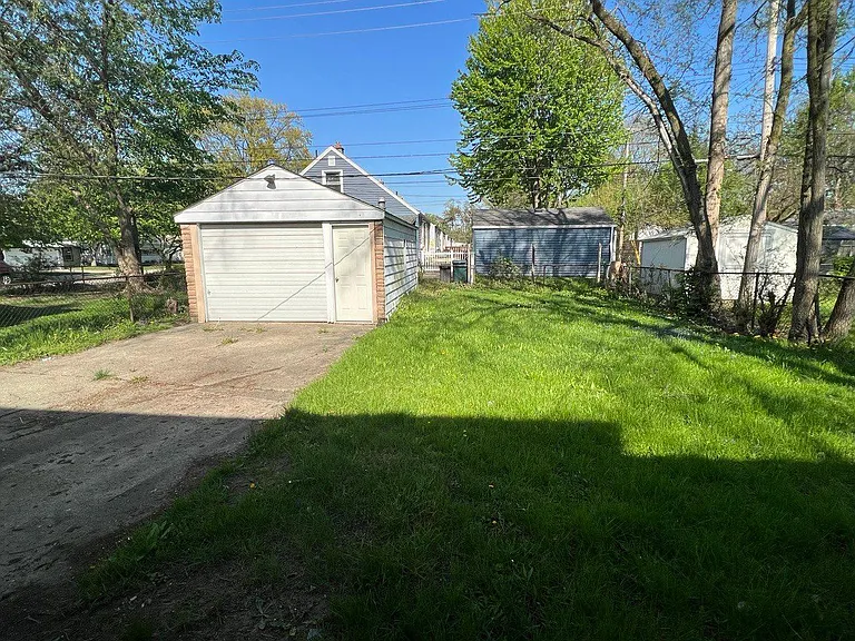 2130 Bonner St — Photo 18