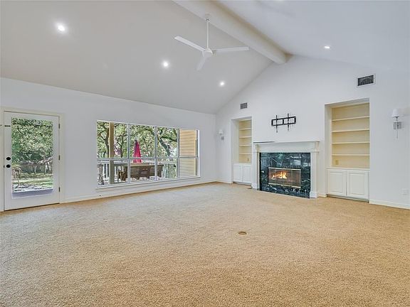 4th image of 4049 Westlake Dr