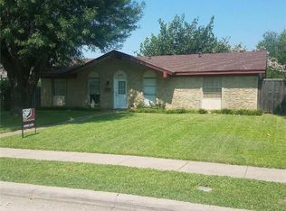 637 Longbeach Dr, Garland, TX 75043