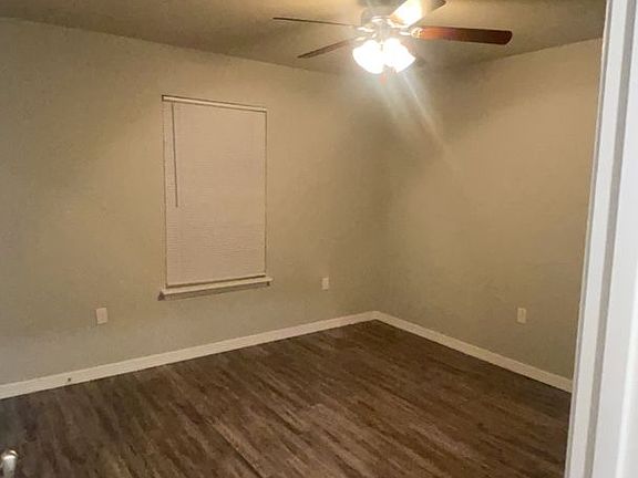 4th image of 201 Coggins Ave #13B