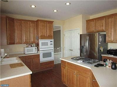 2nd image of 918 Benalli Dr