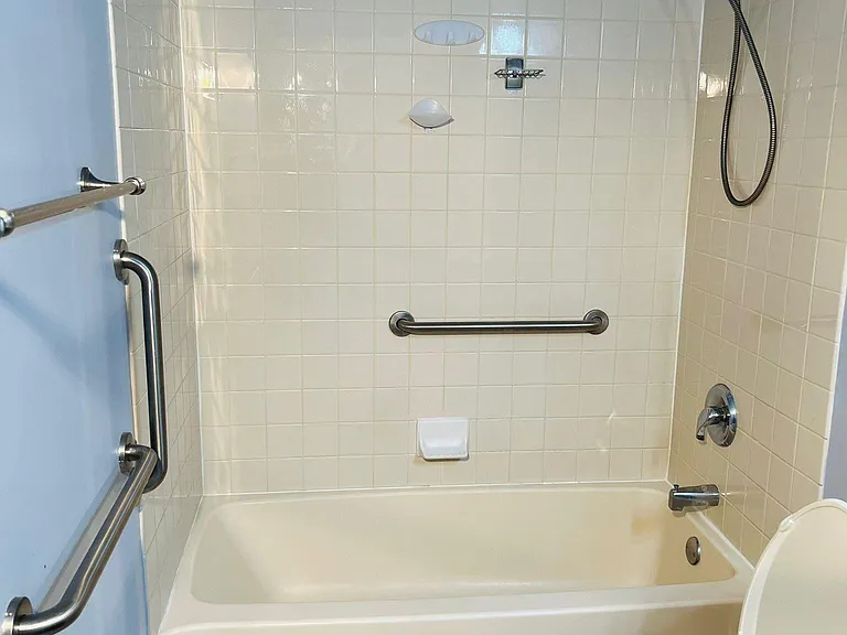 3175 Falling Waters Ln — Photo 22