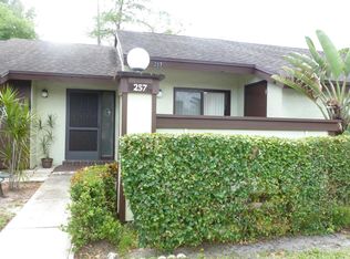 257 Deerfield Ct, Royal Palm Beach, FL 33411
