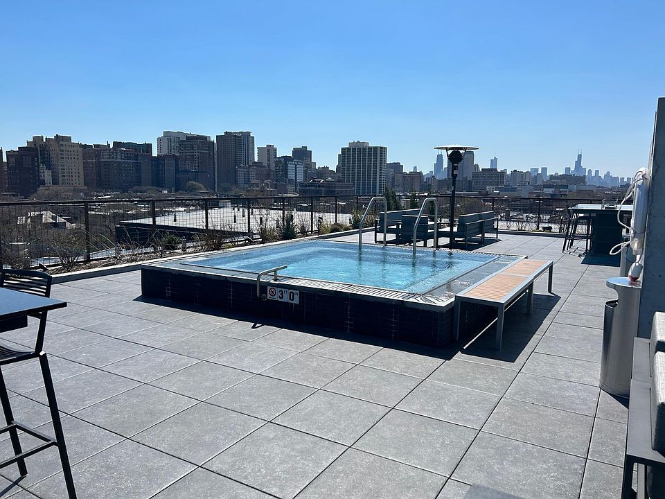 1st image of 617 W Cornelia Ave #210