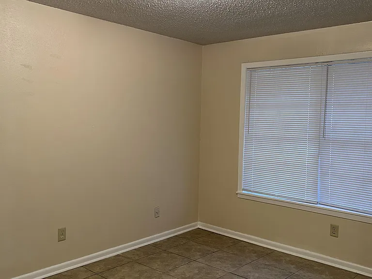 1404 Wyoming Ave — Photo 5