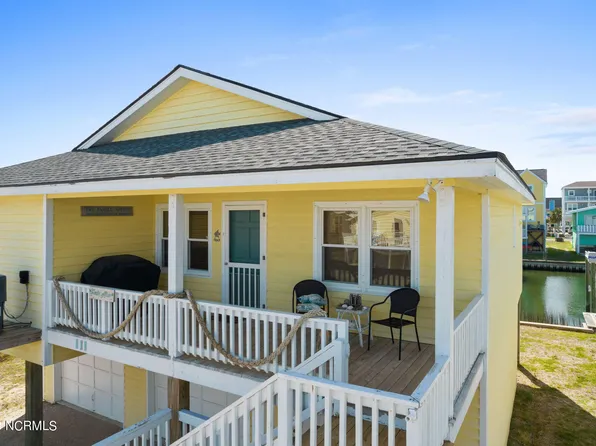111 Lions Paw Street, Holden Beach, NC 28462