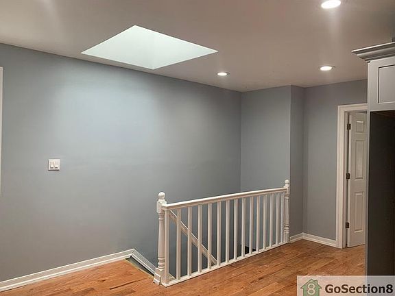 2nd image of 10938 153rd St Floor 2