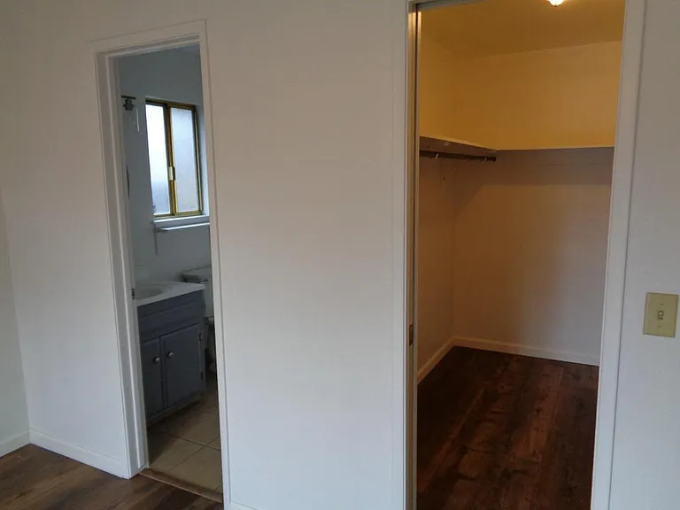 244 W Alexander Ave — Photo 19