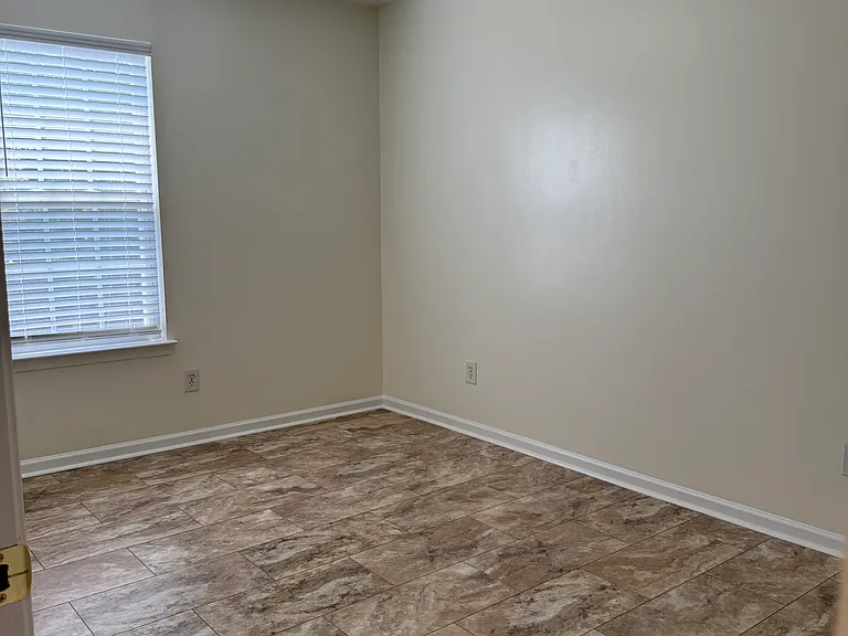 102 Winding Canyon Dr — Photo 6
