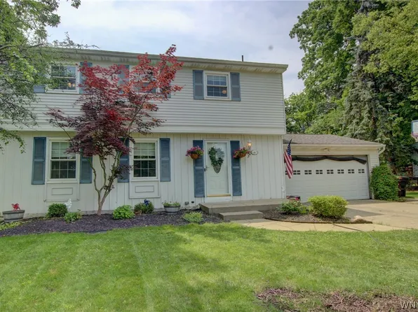 19 Canfield Ter, Orchard Park, NY 14127