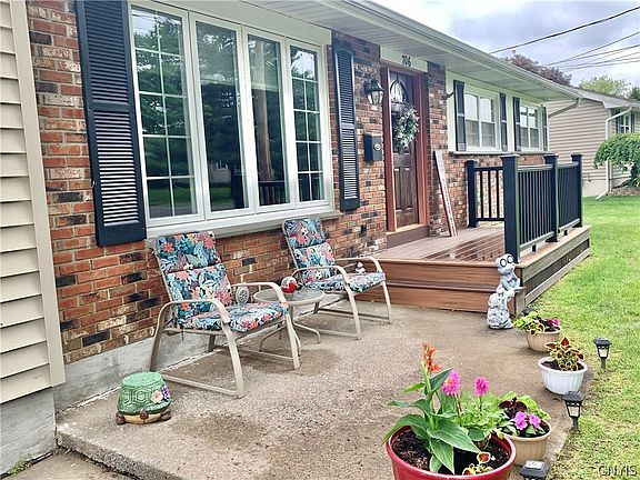 5th image of 706 Mapledale Ave