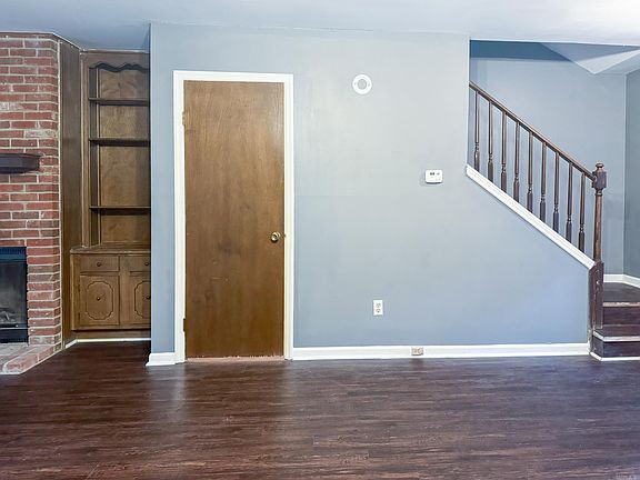 5th image of 504 Green Mountain Dr APT 302