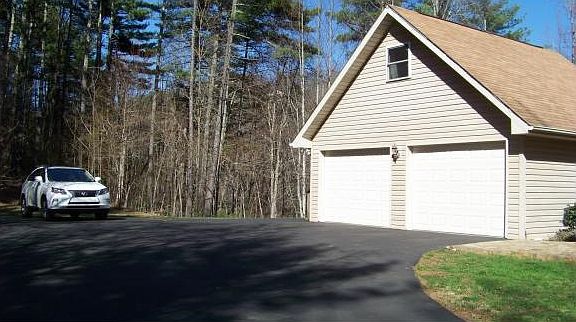 3rd image of 1636 Sprucy Ln