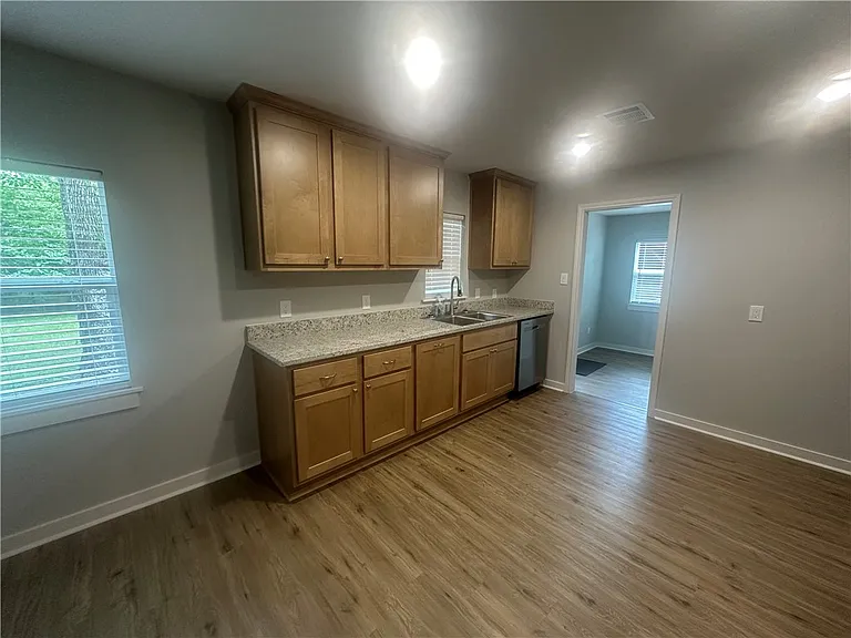 2107 Woodville Rd — Photo 4