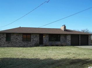 6151 SE 37th St, Tecumseh, KS 66542