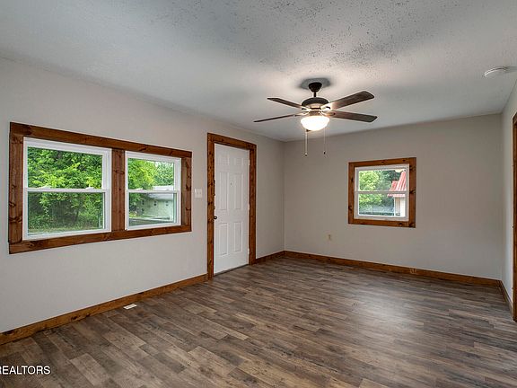 5th image of 324 N Georgia Ave