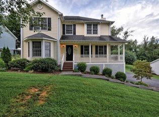4121 Bradford Ln, Johnson City, TN 37601